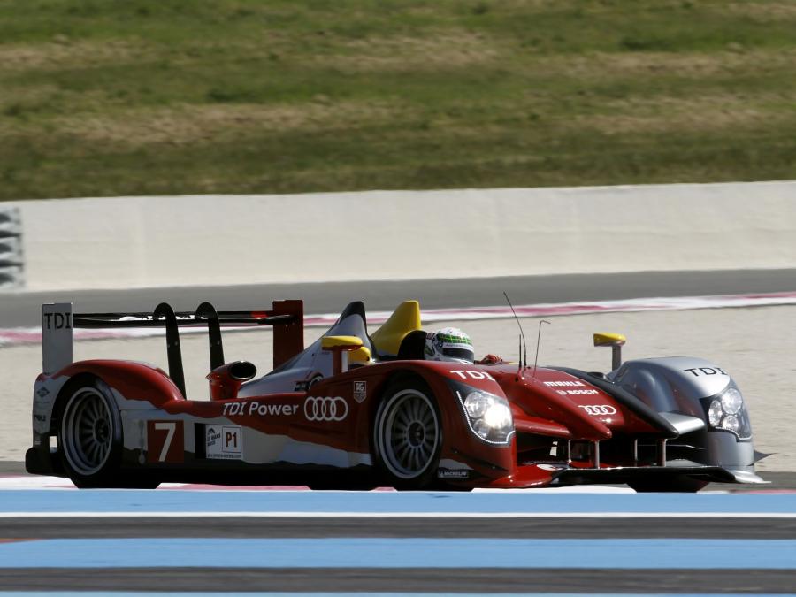  Audi R15 TDI Plus 2010 года  (фото 29 из 40)